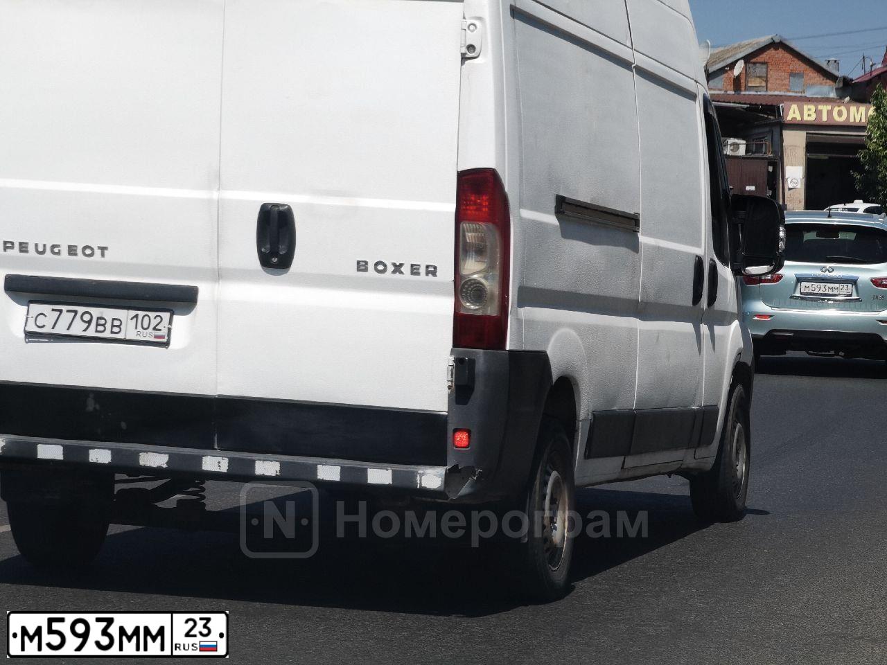Фото автомобиля INFINITI QX60 /JX/, 2013 — госномер М593ММ23. Цвет: СЕРО-ГОЛУБОЙ