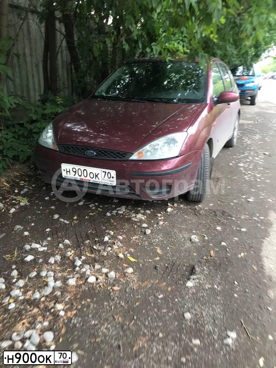 Фото автомобиля FORD FOCUS, 2005 — госномер Н900ОК70. Цвет: ВИШНЕВЫЙ