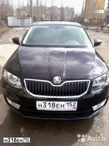 Фото автомобиля SKODA OCTAVIA, 2013 — госномер Н318ЕН152. Цвет: ЧЕРНЫЙ