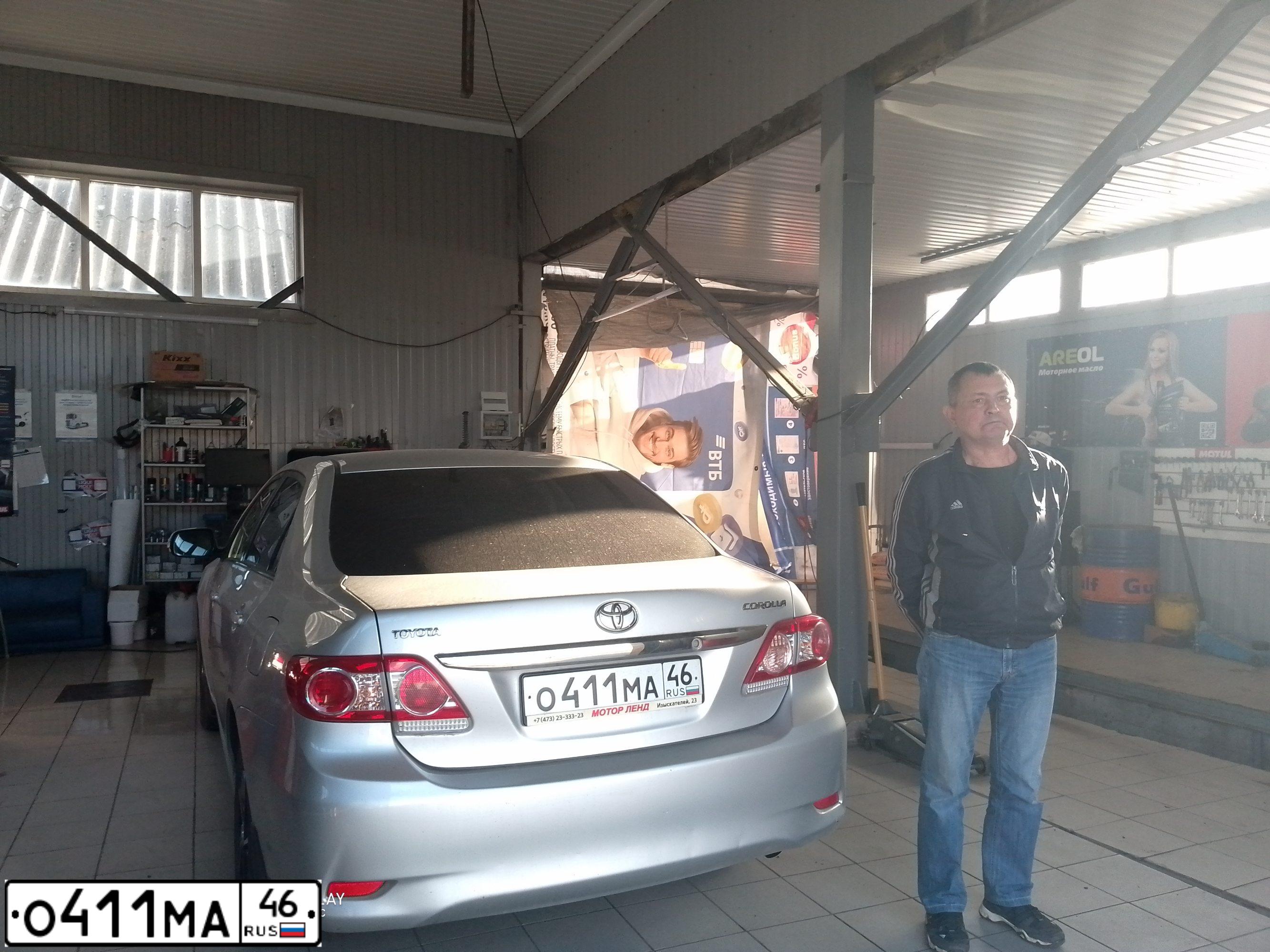 Фото автомобиля TOYOTA COROLLA, 2011 — госномер У704ТА71