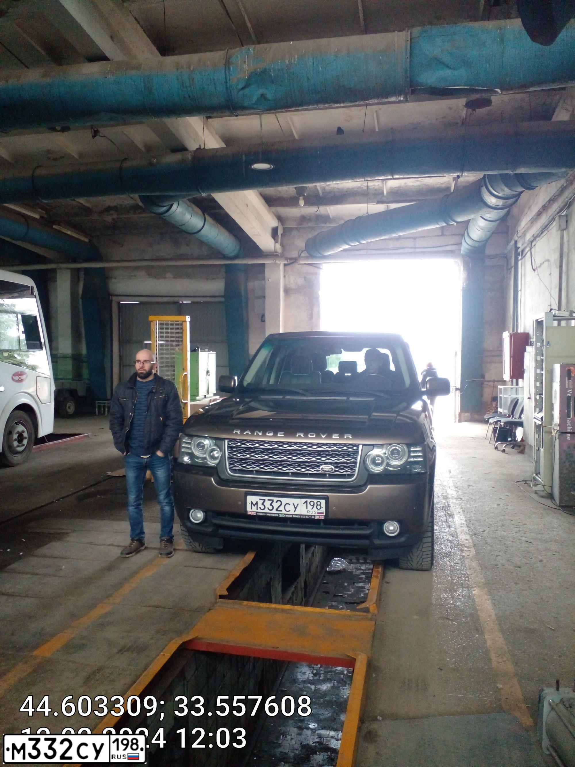 Фото автомобиля LANDROVER RANGE ROVER, 2009 — госномер О191ОО98. Цвет: бронзовый