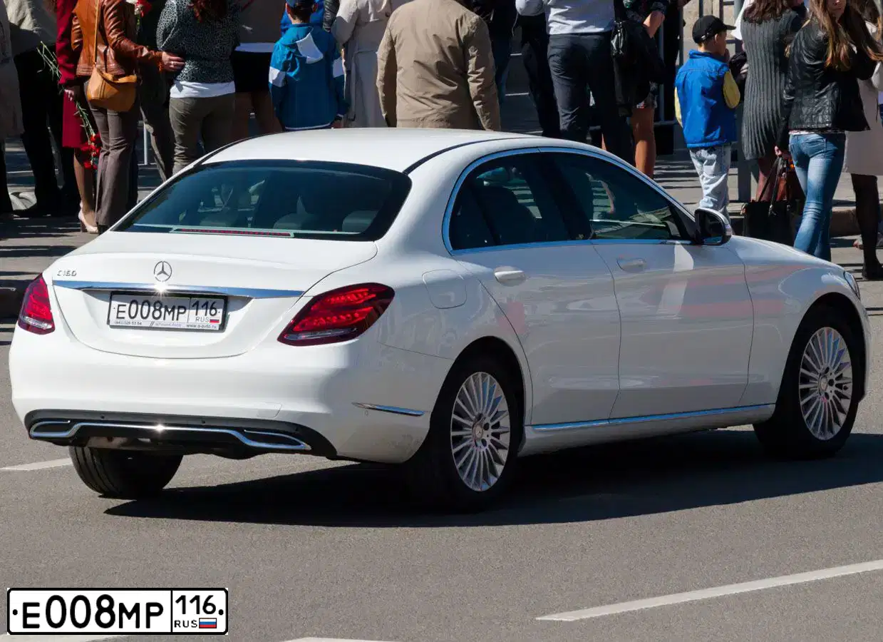 Фото автомобиля MERCEDES-BENZ C180, 2014 — госномер М596НХ30. Цвет: Белый