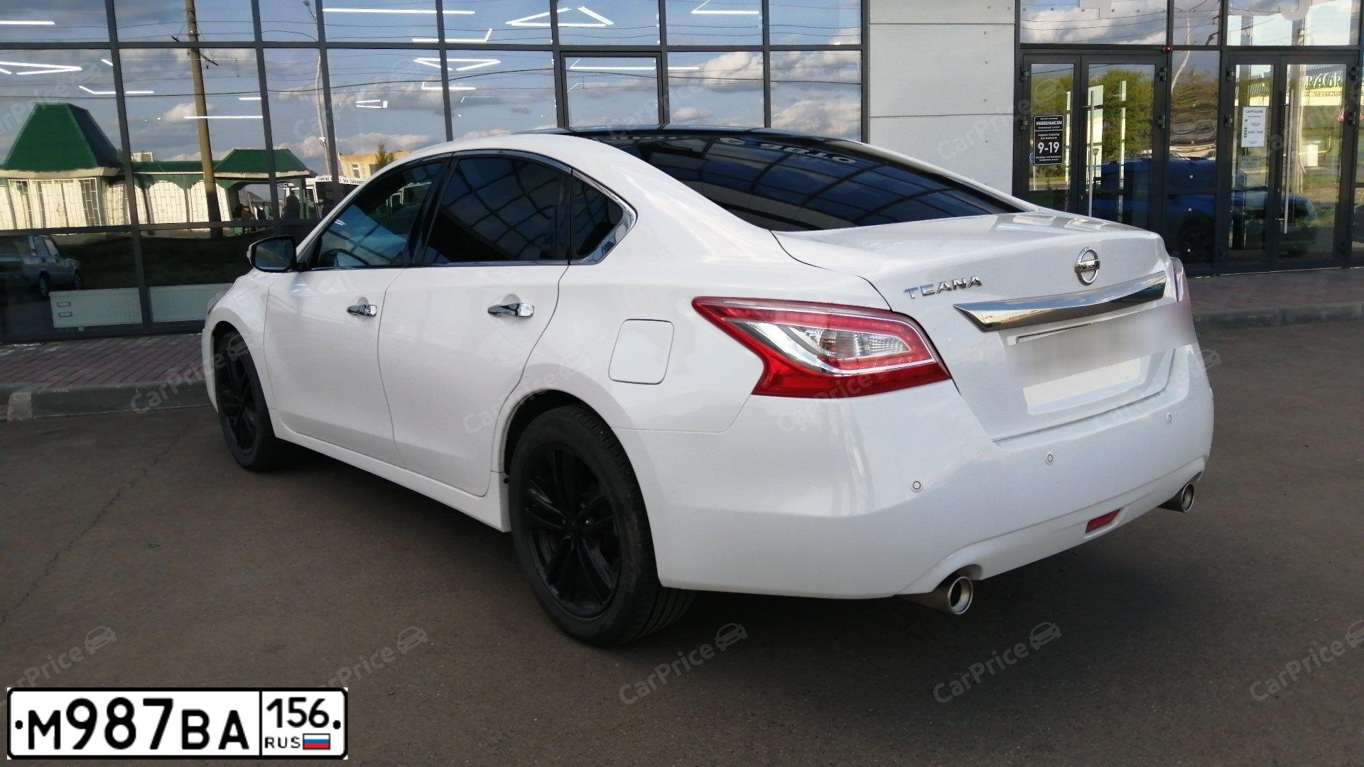 Фото автомобиля NISSAN TEANA, 2015 — госномер М987ВА156. Цвет: Белый