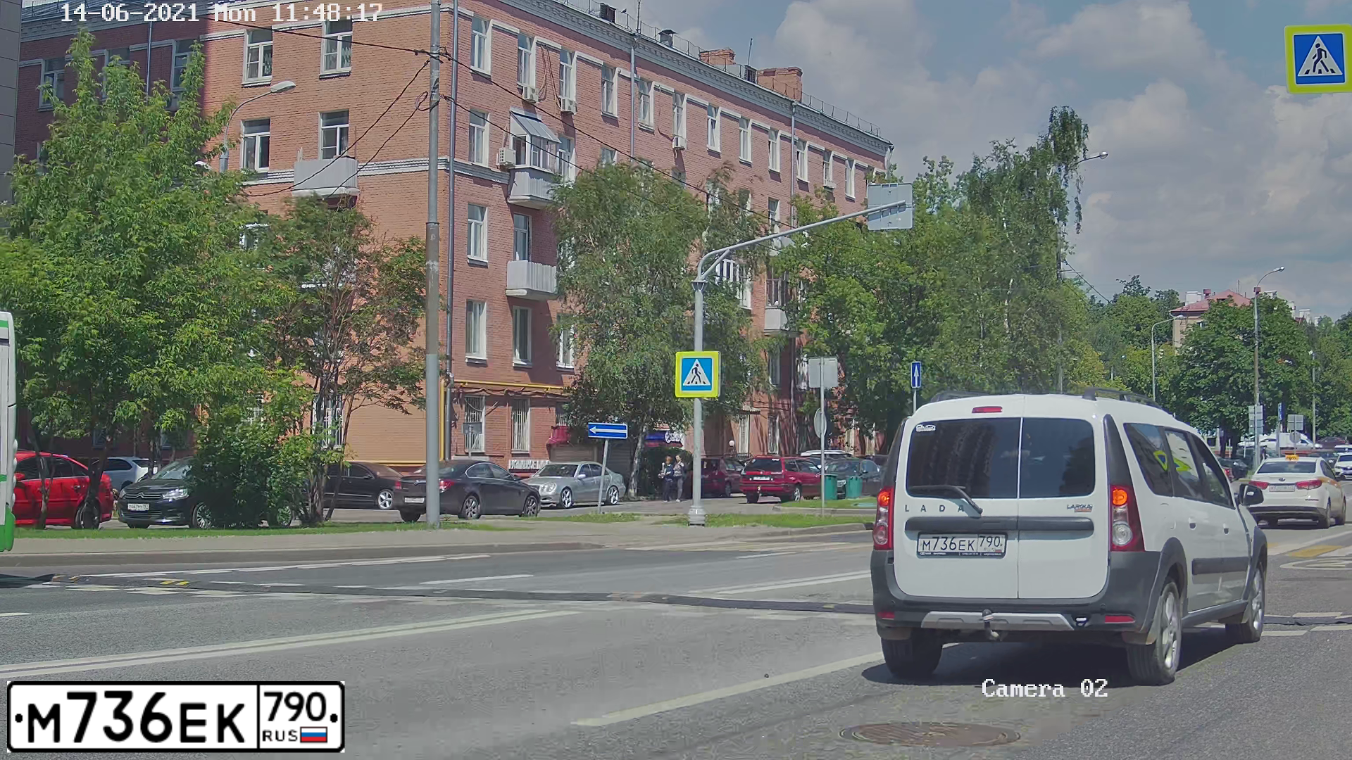 Фото автомобиля LADA LARGUS, 2019 — госномер Т376СО799. Цвет: Белый