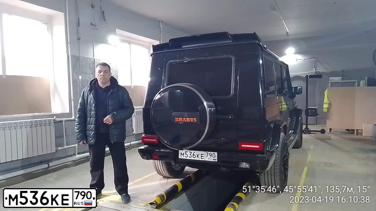 Фото автомобиля MERCEDES G-KLASSE, 1999 — госномер Т675НК136. Цвет: ЧЕРНЫЙ