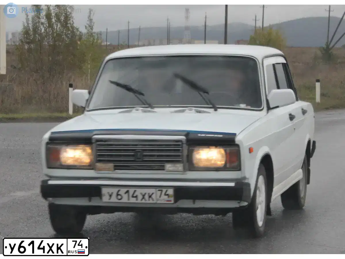 Фото автомобиля LADA 2107 LADA, 2003 — госномер А831ОО702. Цвет: Белый