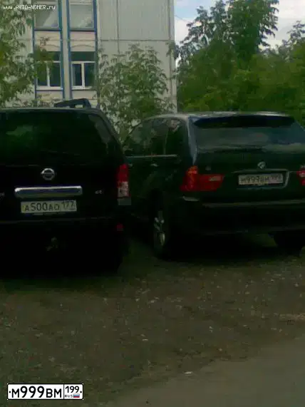 Фото автомобиля TOYOTA LANDCRUISER, 2008 — госномер М999ВМ199. Цвет: ЧЕРНЫЙ