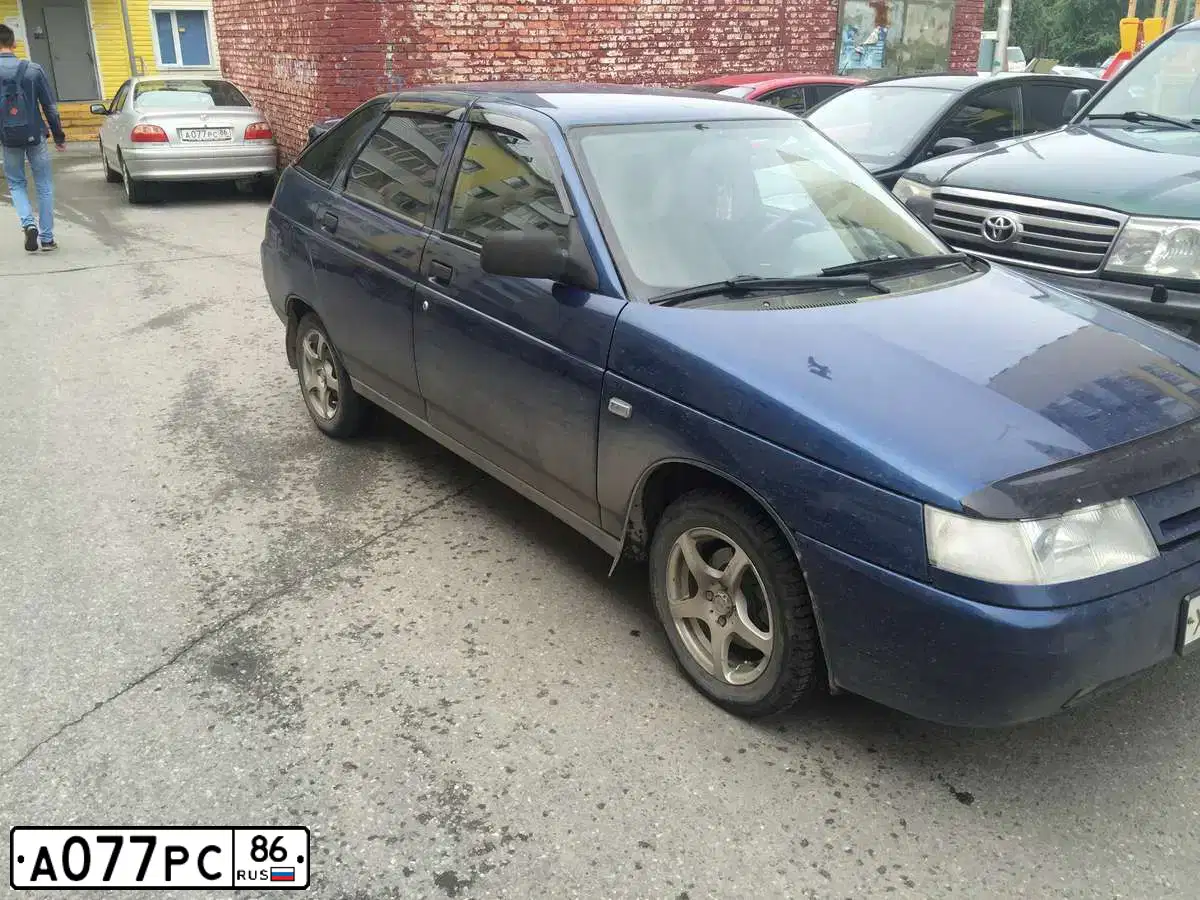 Фото автомобиля HYUNDAI ELANTRA, 2017 — госномер Е861СР186. Цвет: ЧЕРНЫЙ
