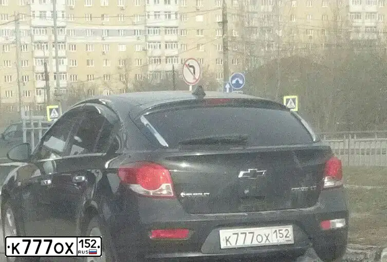 Фото автомобиля CHEVROLET CRUZE, 2012 — госномер К777ОХ152. Цвет: ЧЕРНЫЙ