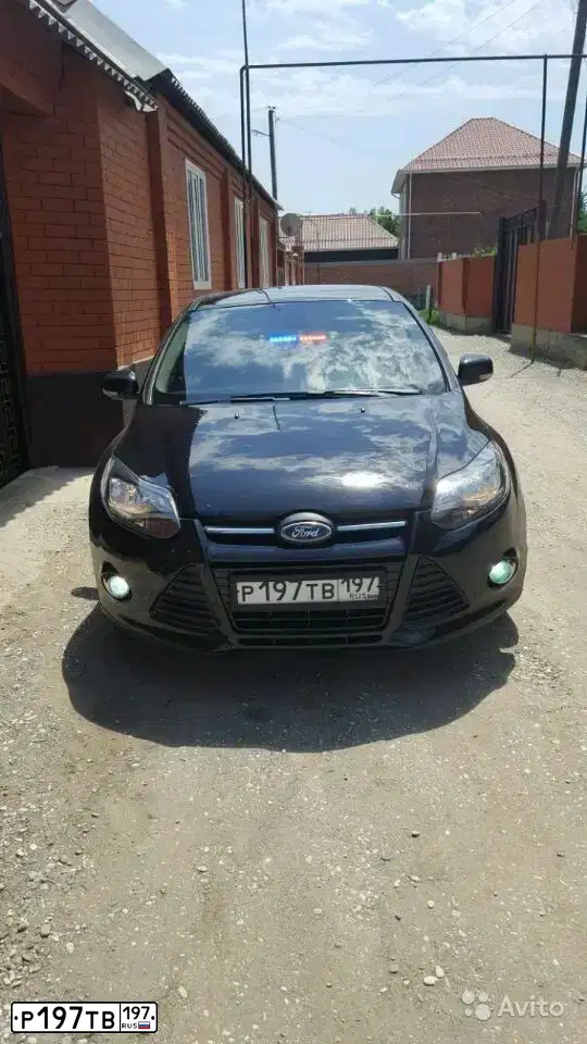 Фото автомобиля TOYOTA RAV4, 2015 — госномер Р197ТВ197. Цвет: ТЕМНО-КОРИЧНЕВЫЙ