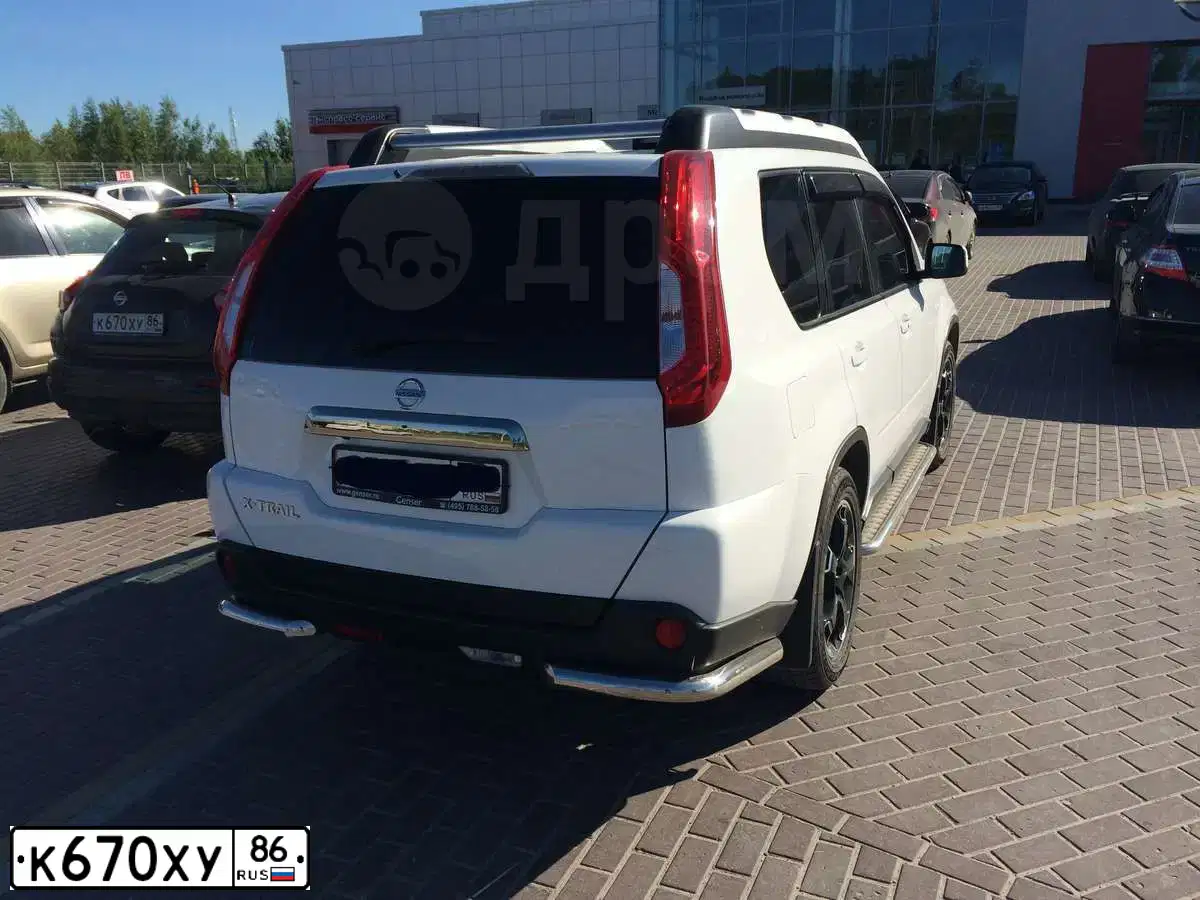 Фото автомобиля NISSAN JUKE, 2012 — госномер К670ХУ86. Цвет: ТЕМНО-КОРИЧНЕВЫЙ