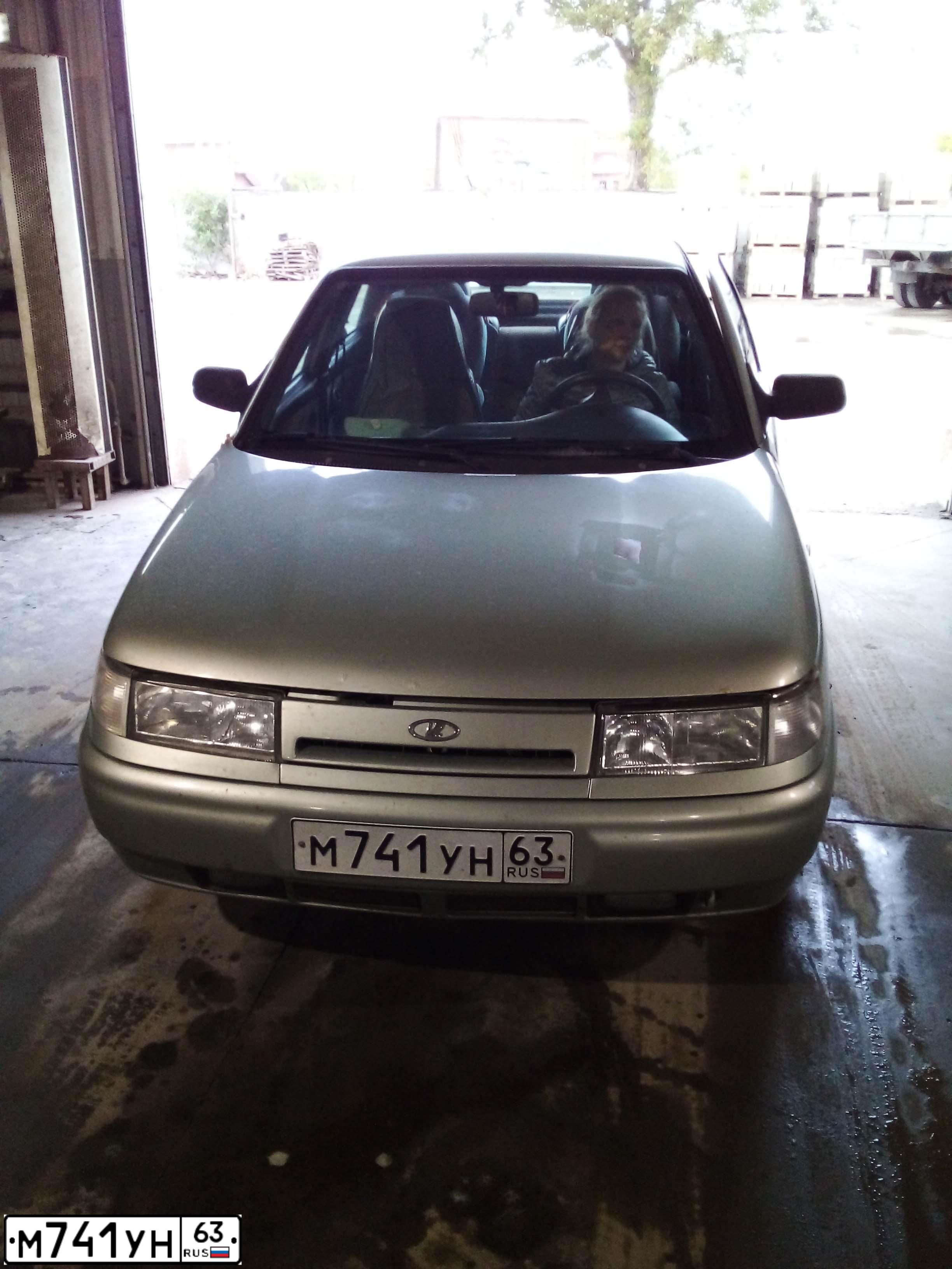 Фото автомобиля LADA 2110, 2006 — госномер М955РН763. Цвет: БЕЛО-ЗЕЛЕНЫЙ