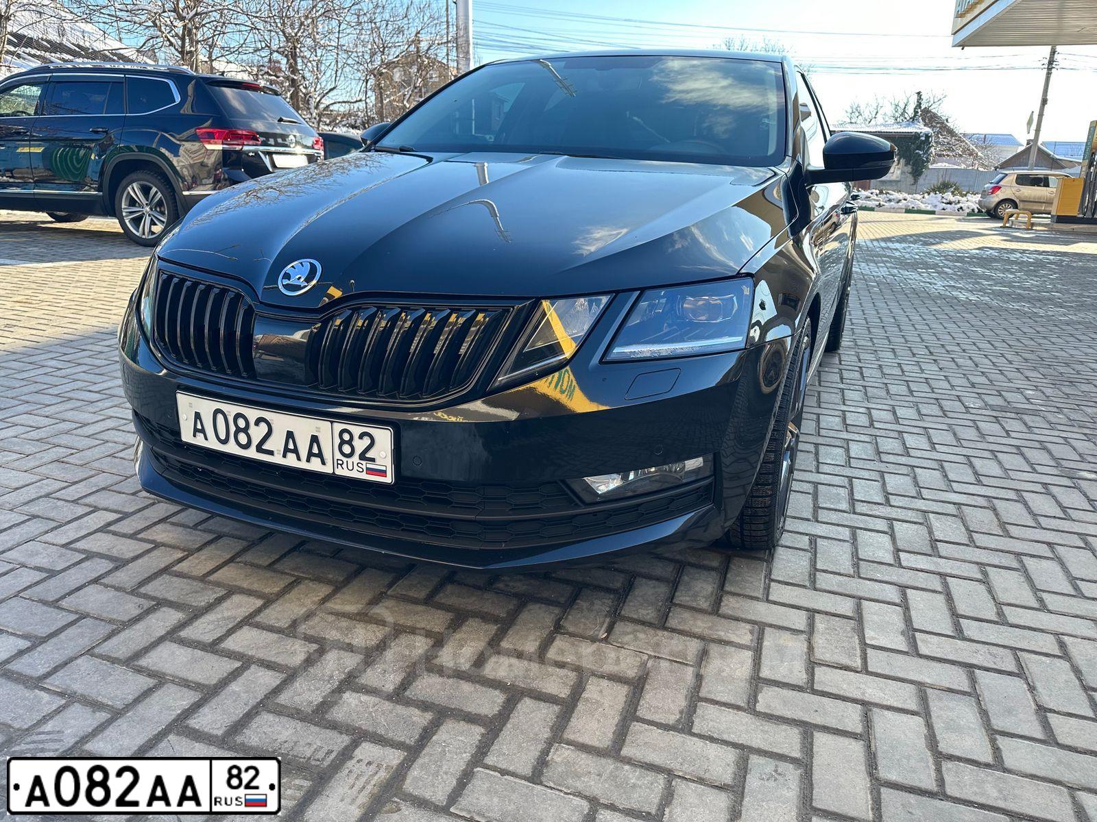 Фото автомобиля GAZ 2217 SOBOL, 2000 — госномер А082АА82. Цвет: ГРАНАТ