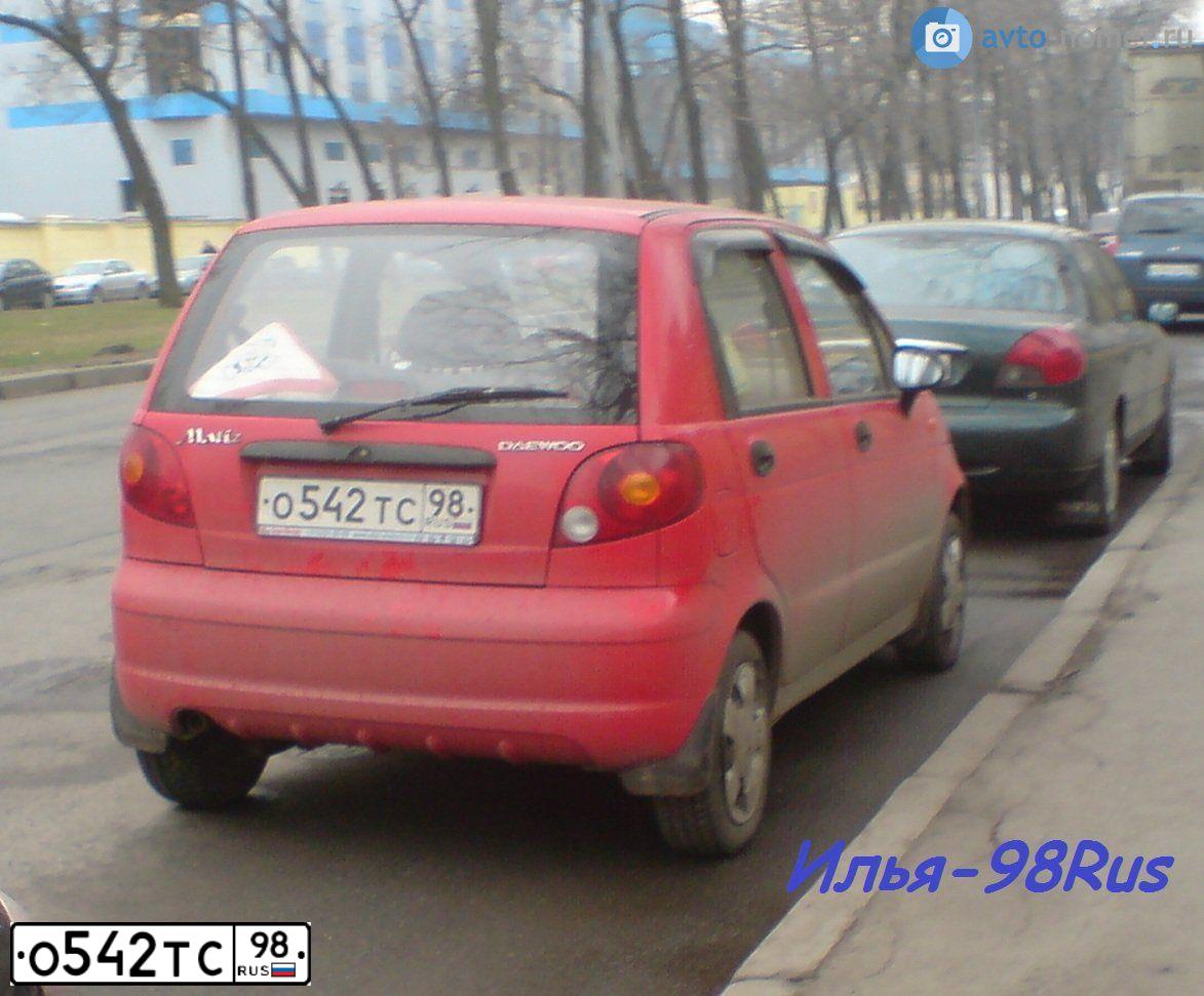 Фото автомобиля DAEWOO MATIZ, 2006 — госномер О413РВ47. Цвет: КРАСНЫЙ