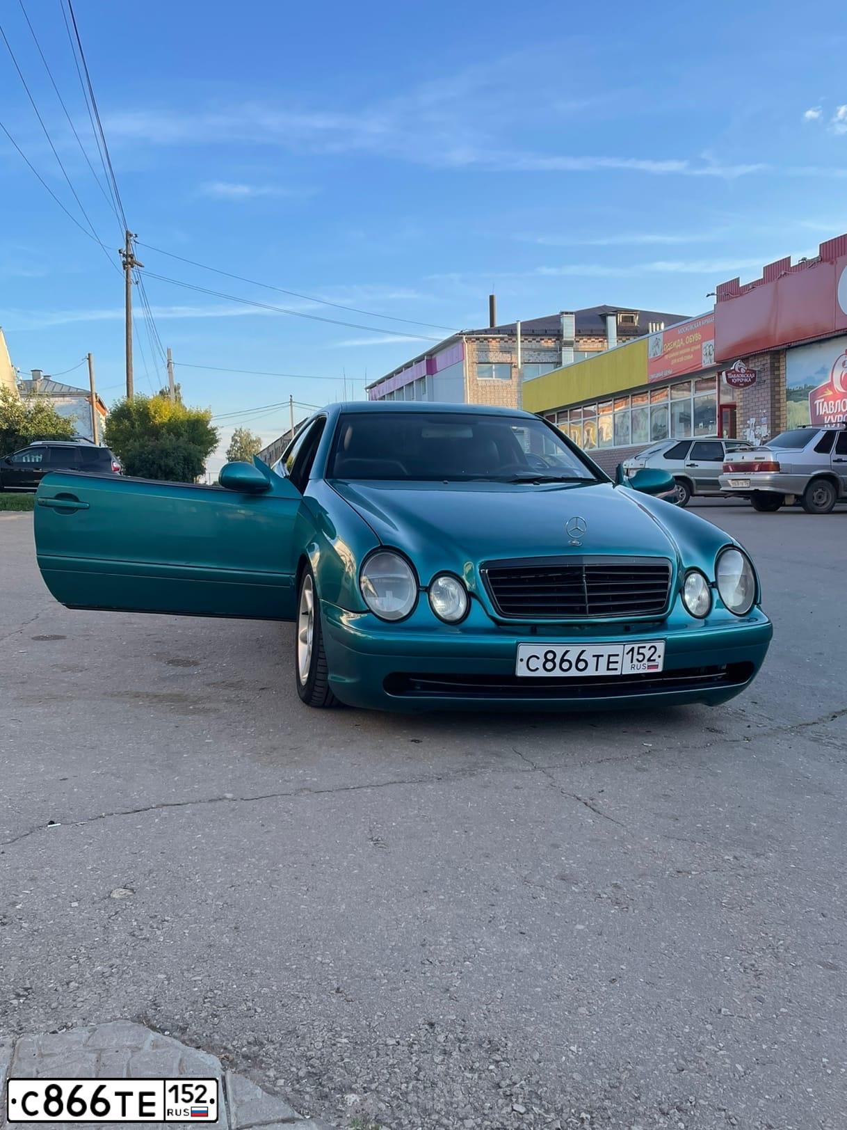Фото автомобиля MERSEDES-BENZ CLK 320, 1999 — госномер К618ВВ977. Цвет: ЗЕЛЕНЫЙ