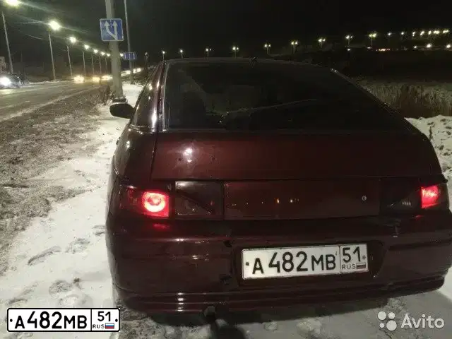 Фото автомобиля LADA 2112 LADA, 2005 — госномер С117ВХ136. Цвет: ТЕМНО-МАЛИНОВЫЙ