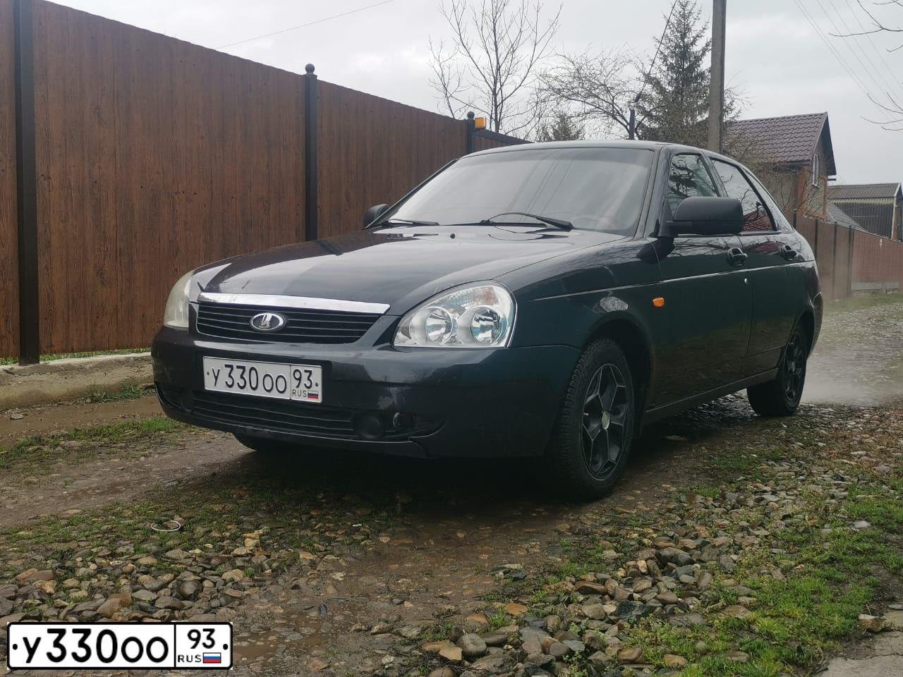 Фото автомобиля LADA 2172 PRIORA, 2008 — госномер У330ОО93. Цвет: ГРАФИТОВЫЙ МЕТАЛЛИК