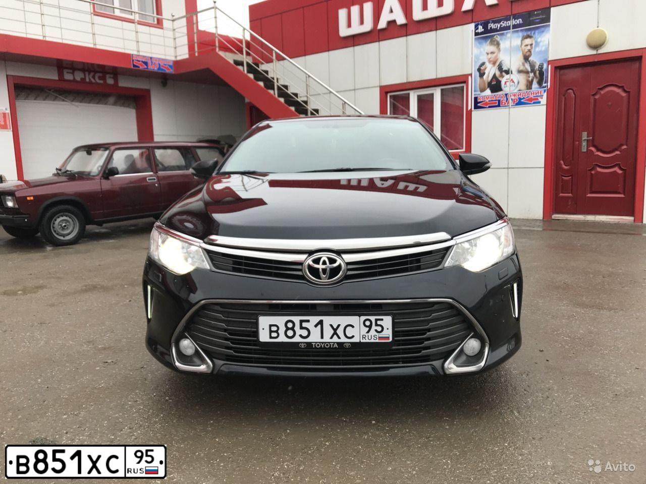 Фото автомобиля TOYOTA CAMRY, 2015 — госномер Е888ЕС95. Цвет: ЧЕРНЫЙ МЕТАЛЛИК