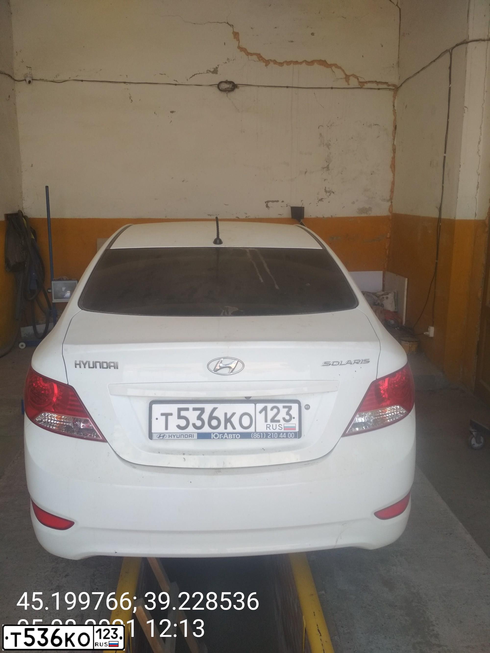 Фото автомобиля HYUNDAI SOLARIS, 2012 — госномер Т536КО123. Цвет: БЕЛЫЙ