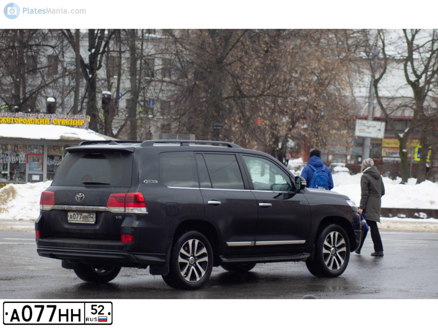 Фото автомобиля TOYOTA LANDCRUISER 200, 2013 — госномер Т006КА06. Цвет: ЧЕРНЫЙ