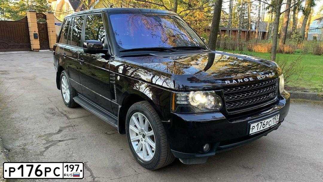 Фото автомобиля LANDROVER RANGE ROVER, 2012 — госномер С321ВА550. Цвет: КОРИЧНЕВЫЙ ТЕМНЫЙ