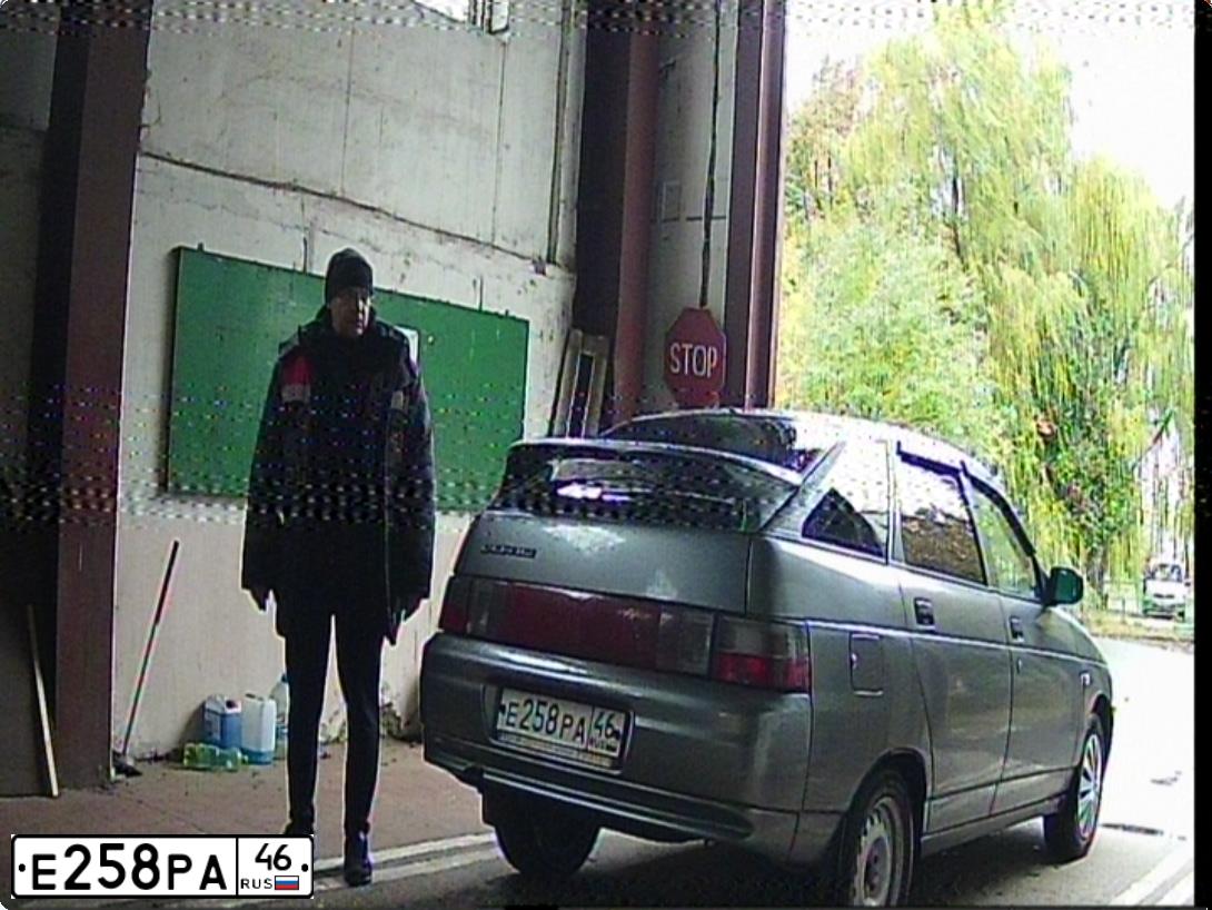 Фото автомобиля LADA 2112, 2007 — госномер Р836АН46. Цвет: средний серо-зеленый металлик