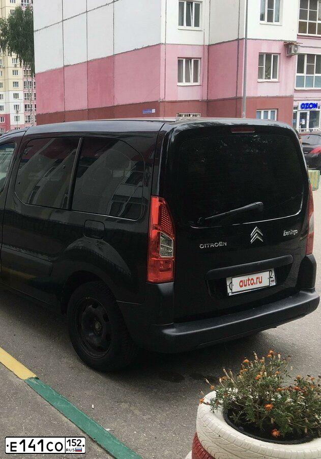 Фото автомобиля CITROEN BERLINGO, 2011 — госномер К464АХ702. Цвет: ЧЕРНЫЙ