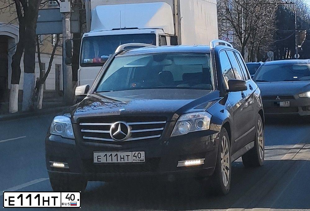 Фото автомобиля MERCEDES GLK-KLASSE, 2012 — госномер А090АВ71. Цвет: Коричневый