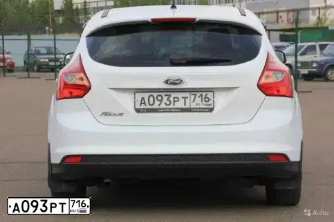 Фото автомобиля FORD FOCUS, 2012 — госномер А093РТ716. Цвет: Белый