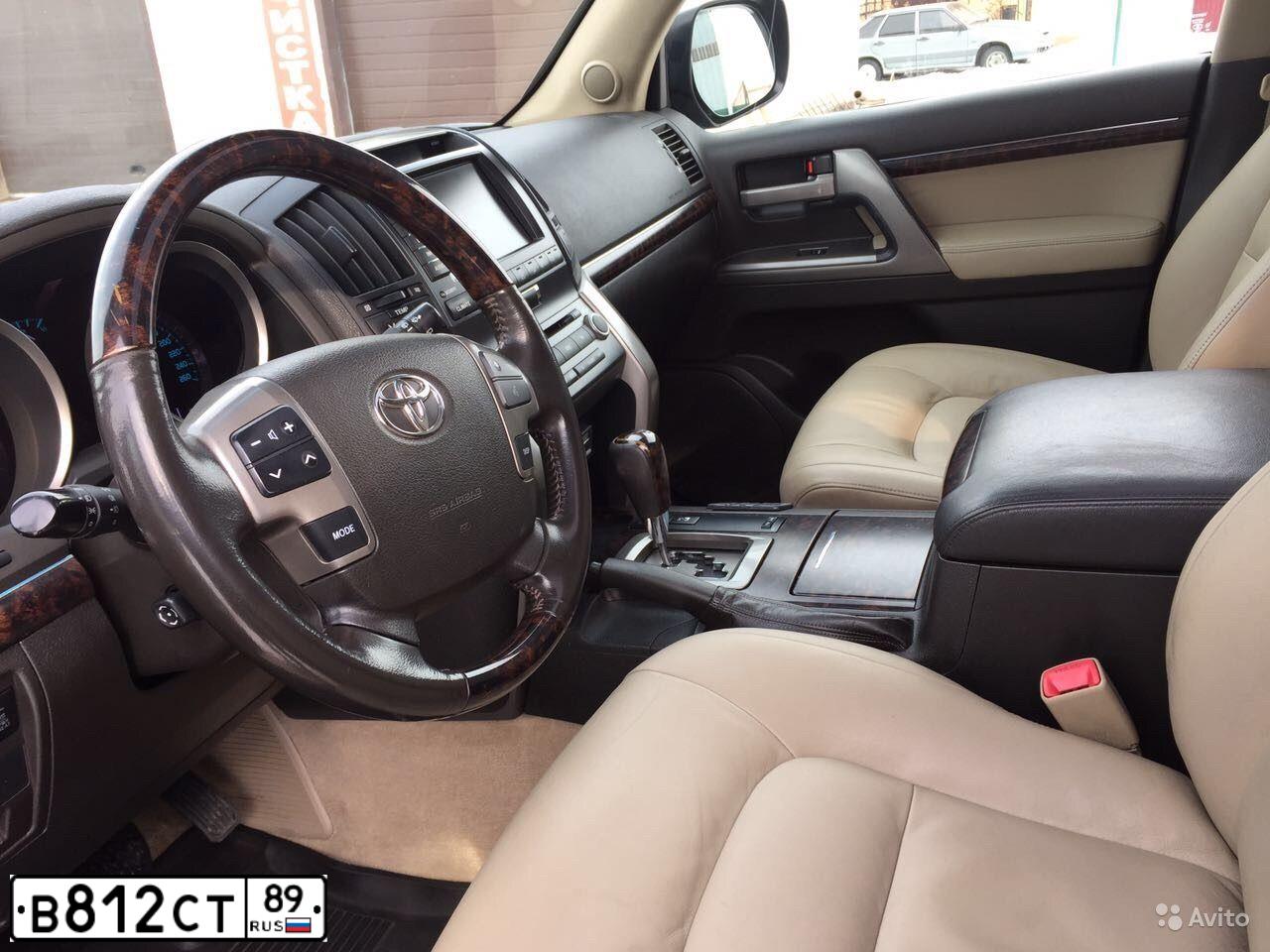 Фото автомобиля TOYOTA LAND CRUISER, 2008 — госномер Р561ОТ196. Цвет: ЧЕРНЫЙ