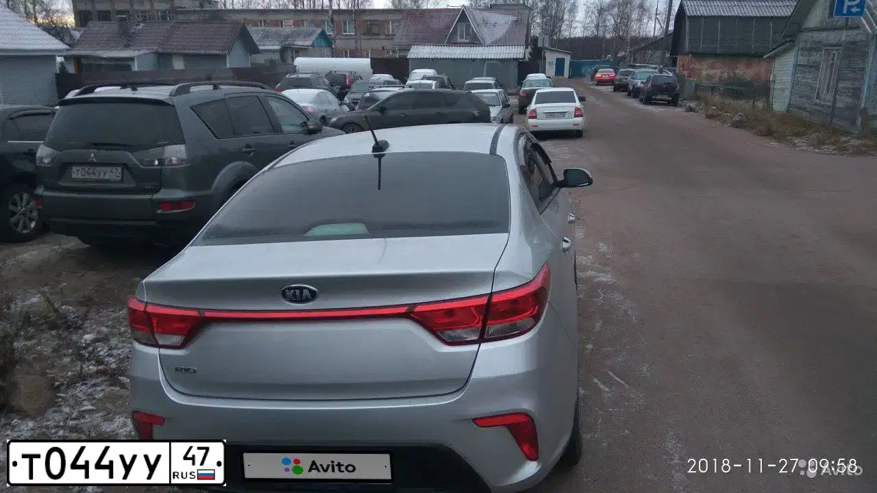 Фото автомобиля MITSUBISHI OUTLANDER, 2010 — госномер Т044УУ47. Цвет: Серый