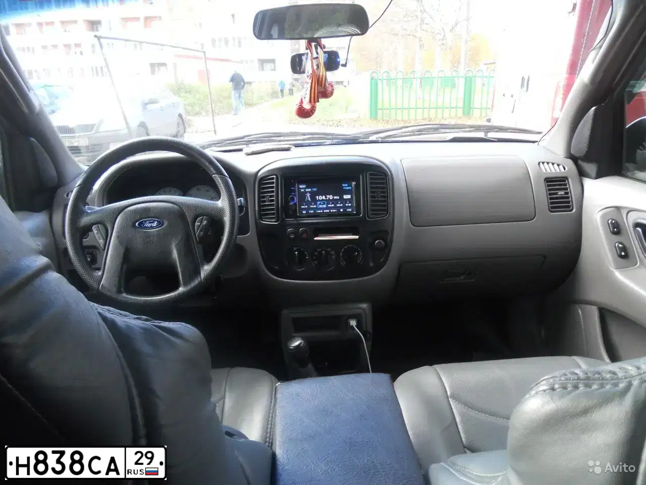 Фото автомобиля FORD ESCAPE, 2000 — госномер Н838СА29. Цвет: ЧЕРНЫЙ