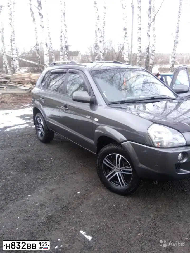 Фото автомобиля HYUNDAI TUCSON, 2007 — госномер С501ЕУ58. Цвет: ТЕМНО-СЕРЫЙ