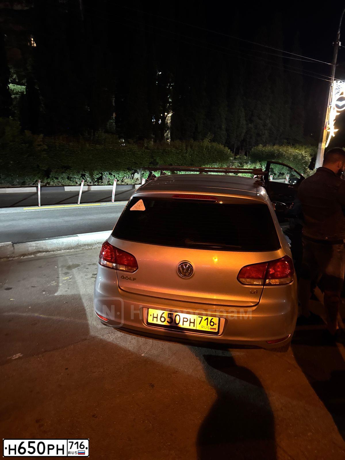 Фото автомобиля VOLKSWAGEN GOLF, 2011 — госномер Н650РН716. Цвет: СЕРЕБРИСТЫЙ