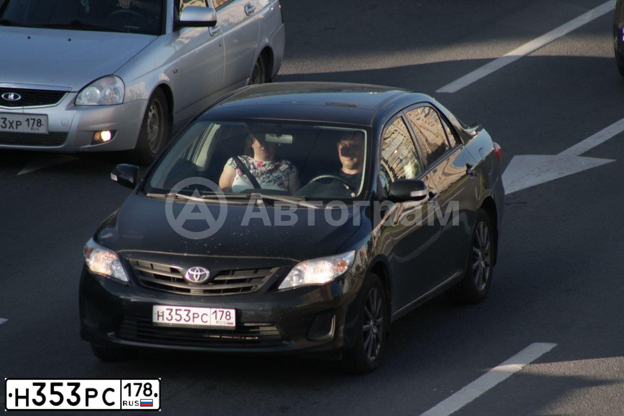 Фото автомобиля TOYOTA COROLLA, 2013 — госномер Н353РС178. Цвет: ЧЕРНЫЙ