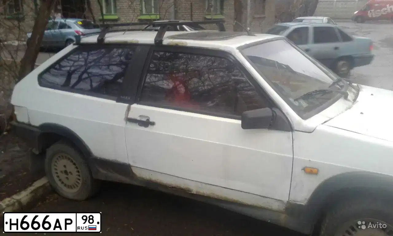 Фото автомобиля LADA 2108 SAMARA, 1988 — госномер Н666АР98. Цвет: Белый