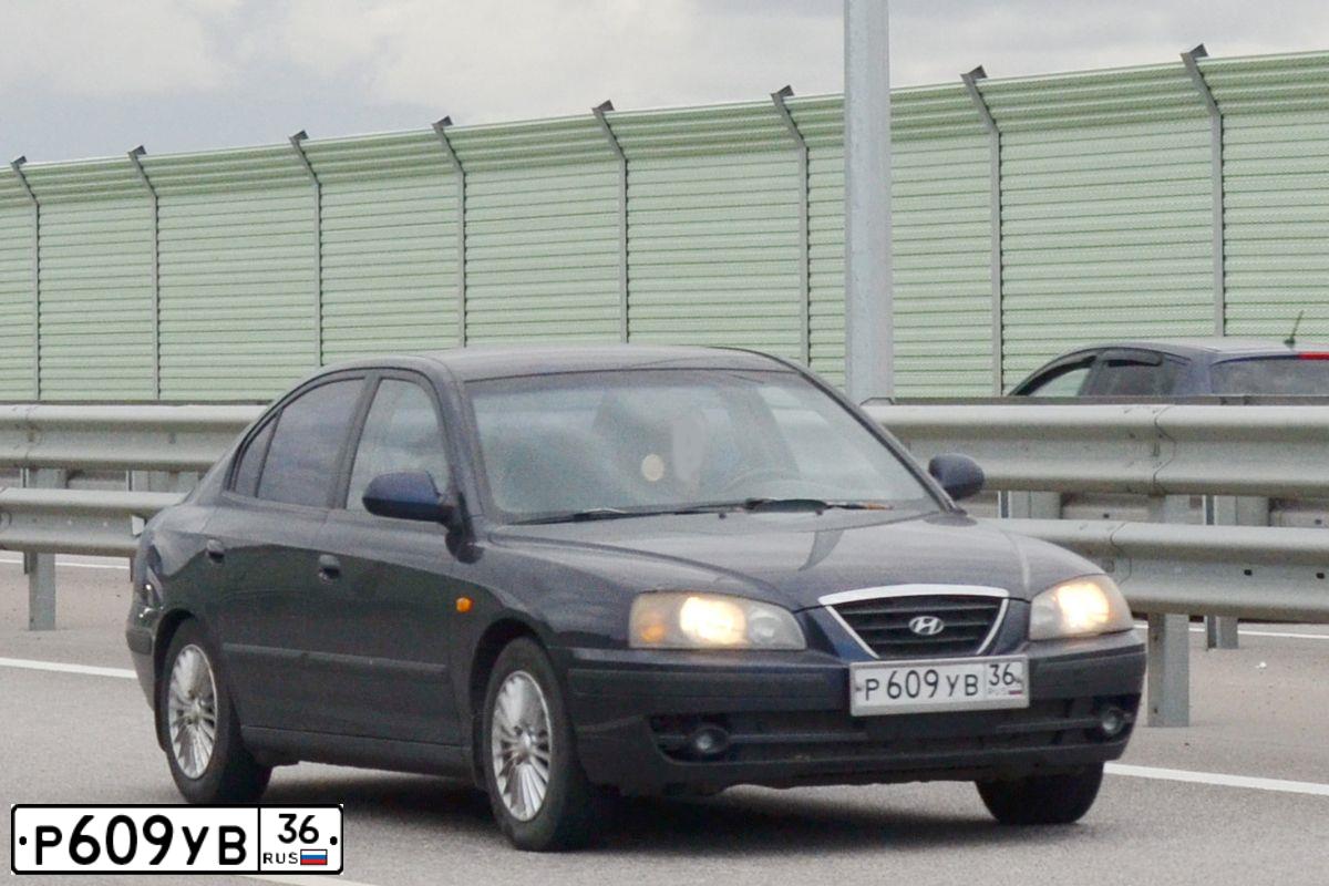 Фото автомобиля HYUNDAI ELANTRA, 2005 — госномер Р609УВ36. Цвет: ТЕМНО-СИНИЙ
