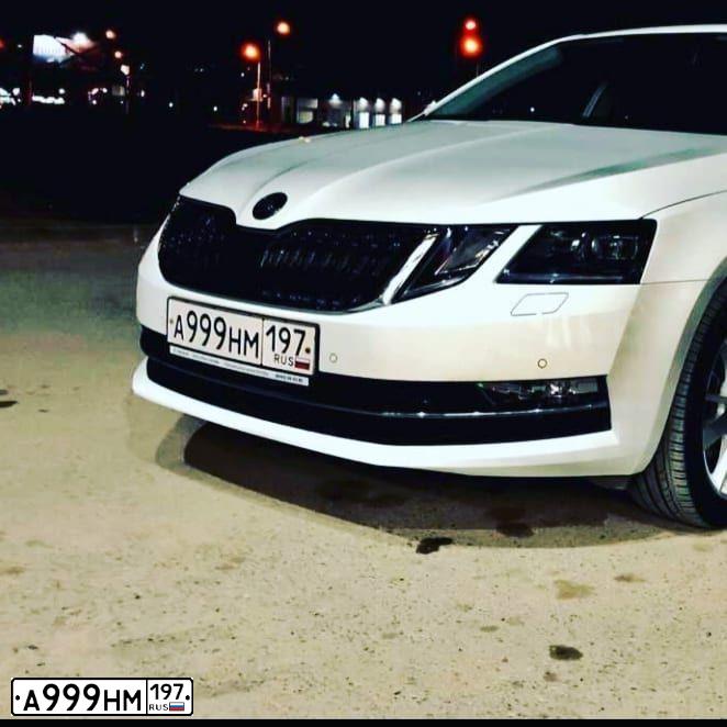 Фото автомобиля VOLKSWAGEN GOLF, 2011 — госномер У014НА77. Цвет: СИНИЙ ТЕМНЫЙ