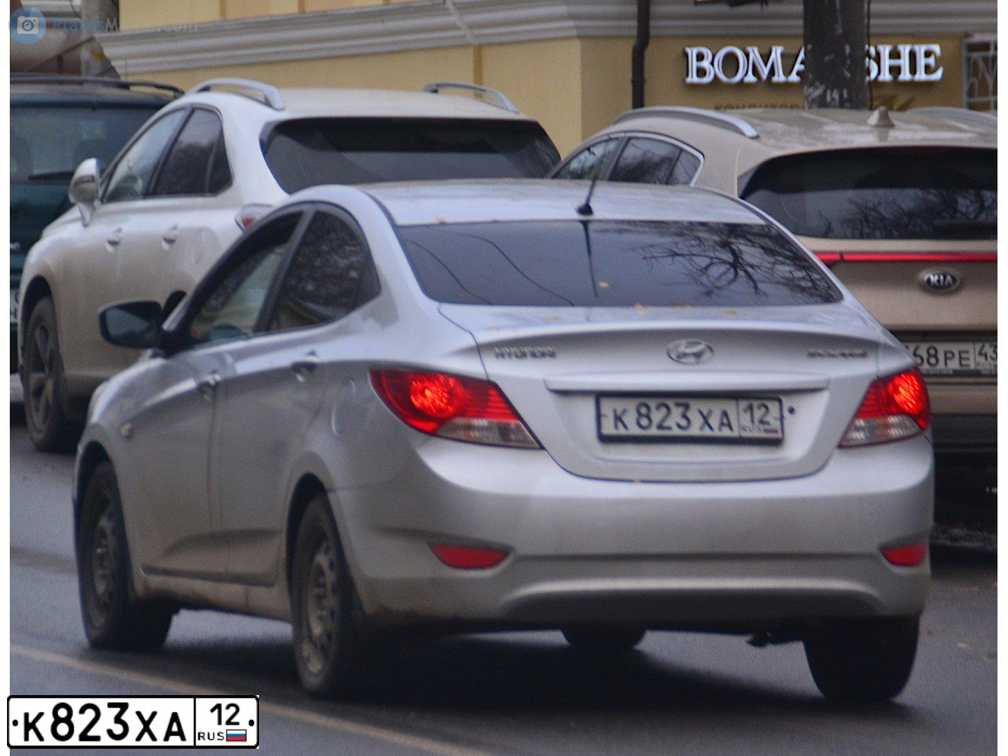 Фото автомобиля HYUNDAI SOLARIS, 2012 — госномер К823ХА12. Цвет: Серебристый