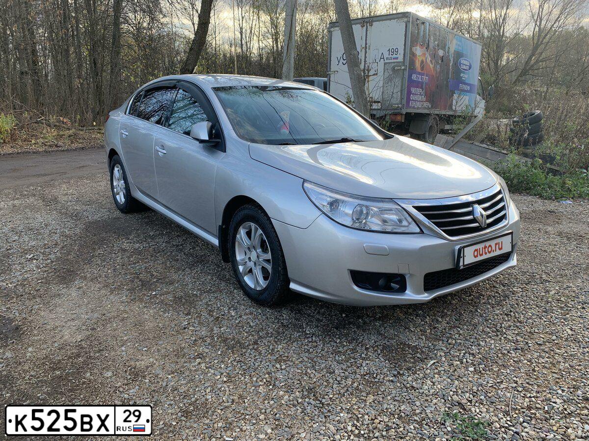 Фото автомобиля RENAULT LATITUDE, 2010 — госномер М389АО35. Цвет: СВЕТЛО-СЕРЫЙ