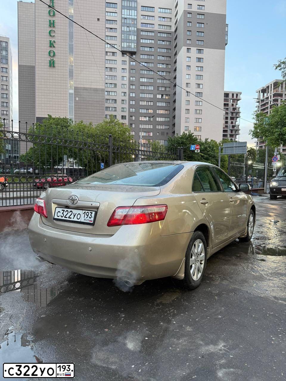 Фото автомобиля TOYOTA CAMRY, 2006 — госномер С322УО193. Цвет: БЕЖЕВЫЙ
