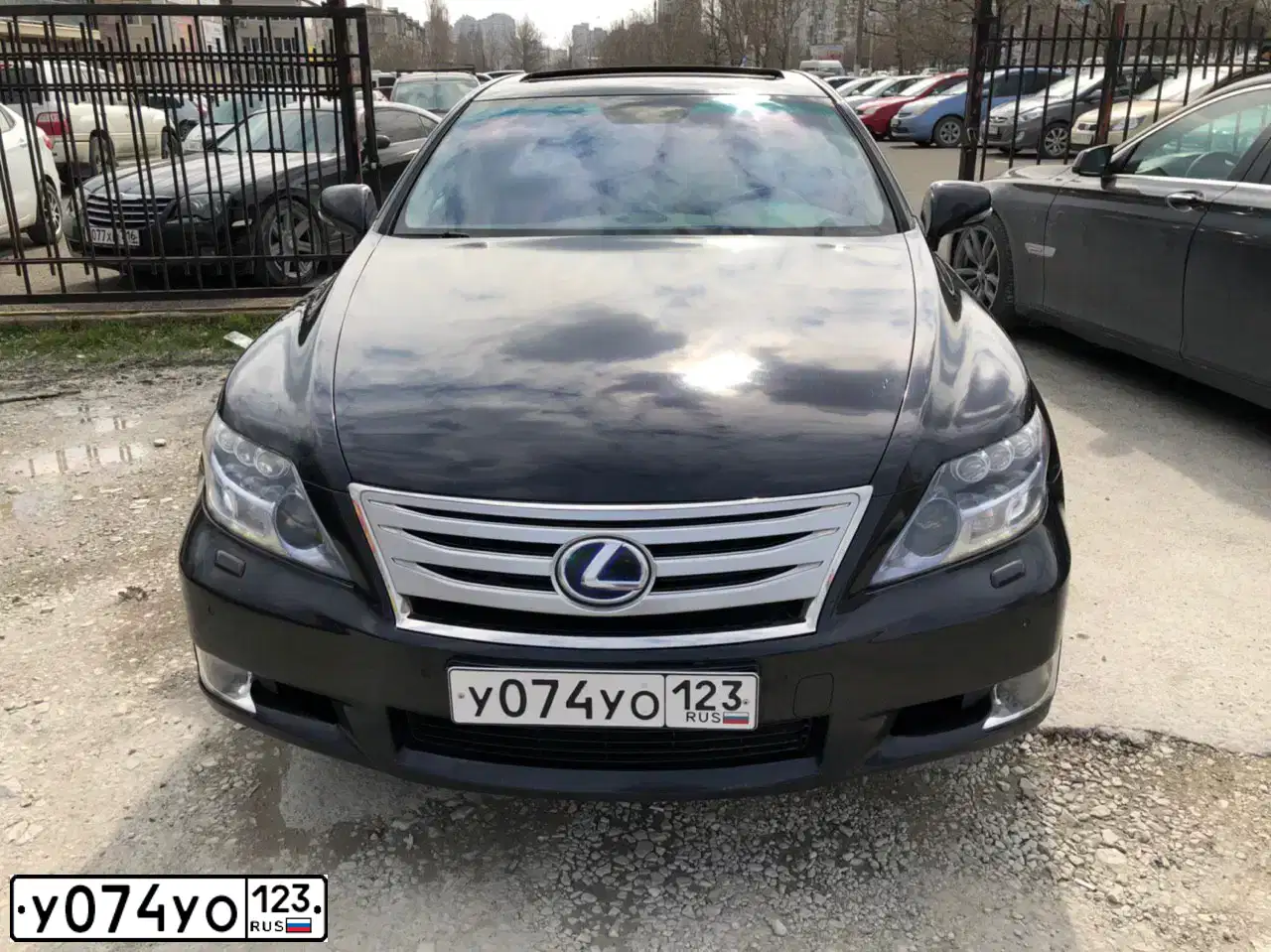 Фото автомобиля LEXUS LS, 2010 — госномер У954ЕВ197. Цвет: ЧЕРНЫЙ