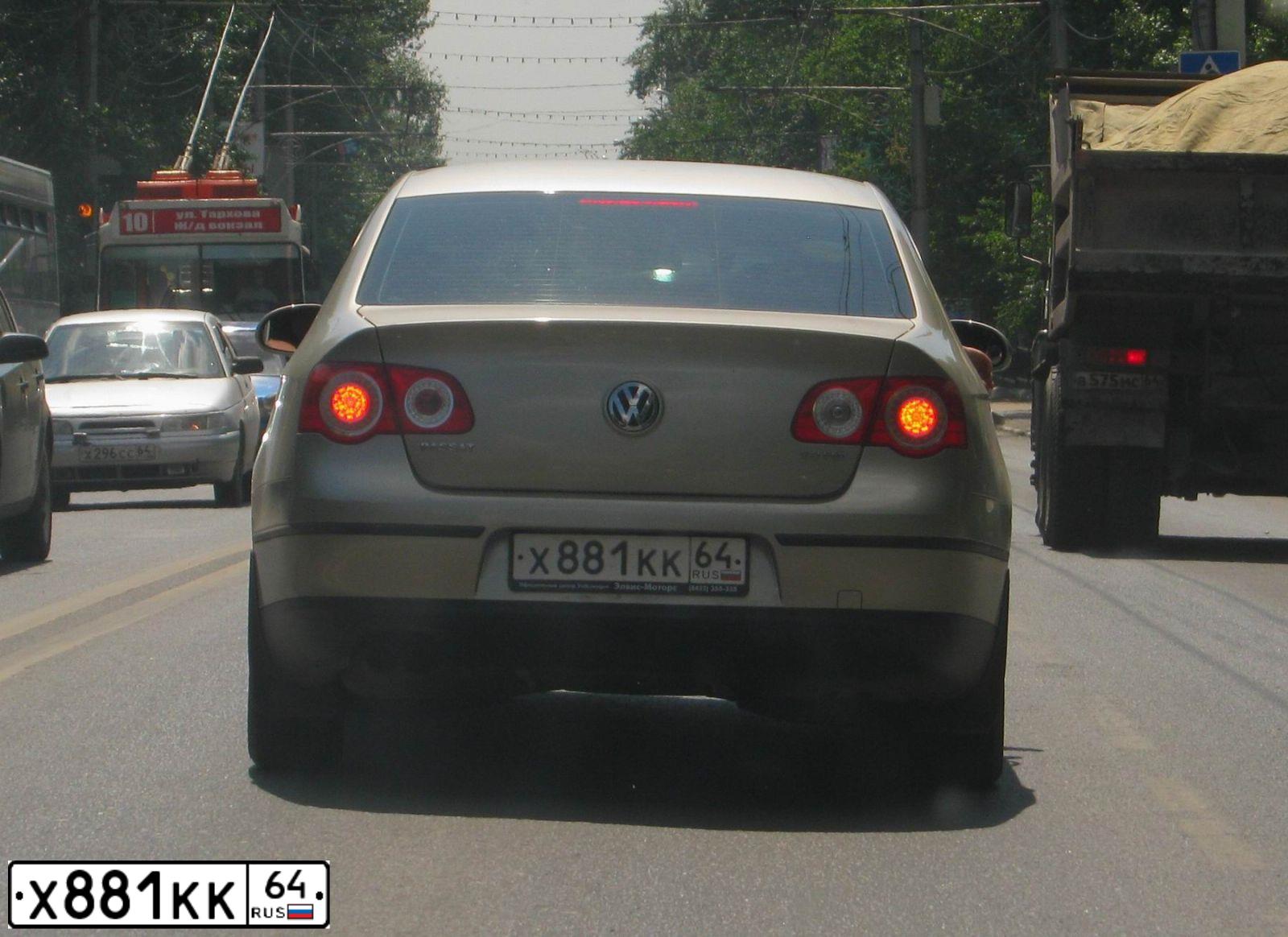 Фото автомобиля VOLKSWAGEN PASSAT, 2008 — госномер Т797СЕ64. Цвет: ЧЕРНЫЙ