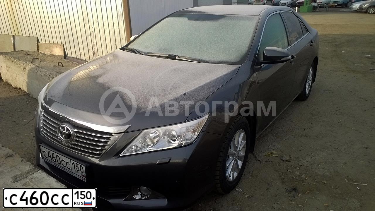 Фото автомобиля TOYOTA CAMRY, 2014 — госномер С460СС150. Цвет: Серый