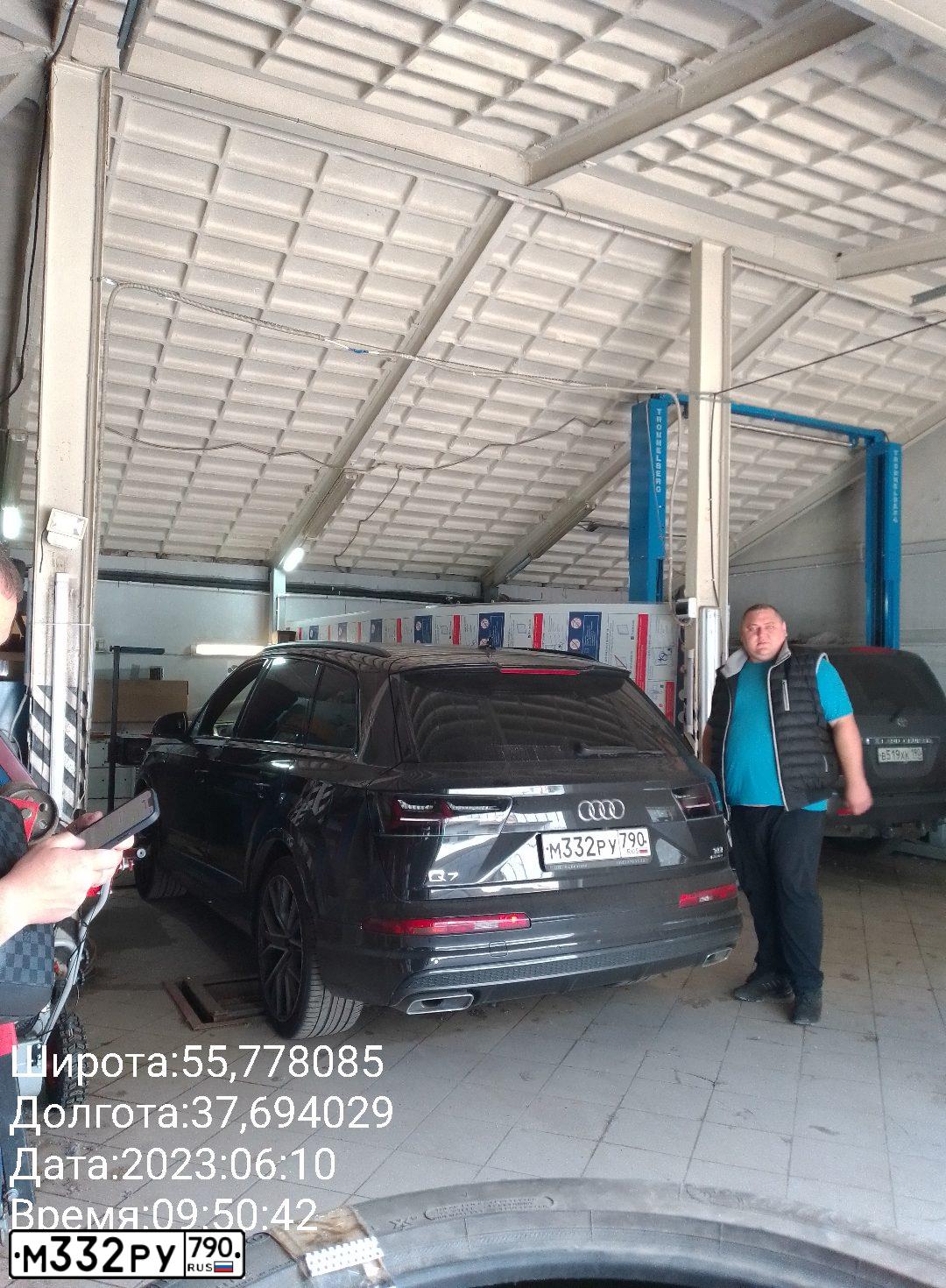 Фото автомобиля AUDI Q7, 2017 — госномер Р377АХ799. Цвет: ЧЕРНЫЙ