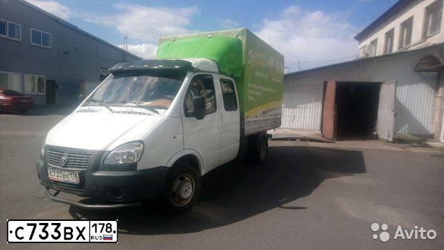 Фото автомобиля HYUNDAI H 1/H 100/STAREX, 2001 — госномер С733ВХ178. Цвет: БЕЛЫЙ