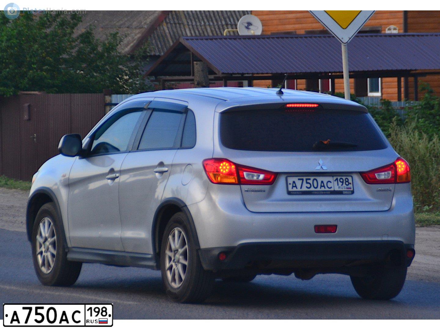 Фото автомобиля MITSUBISHI ASX, 2013 — госномер А750АС198. Цвет: серебристый