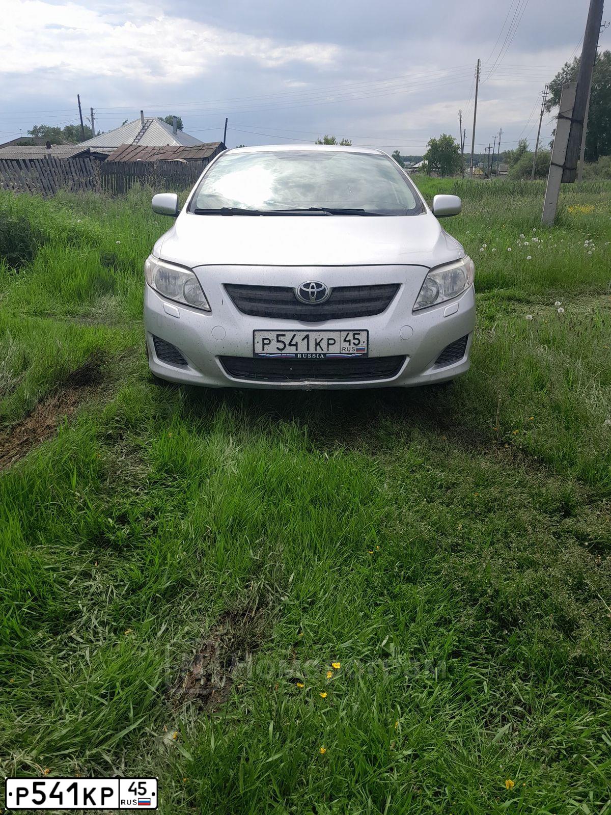 Фото автомобиля TOYOTA COROLLA, 2007 — госномер Р541КР45. Цвет: СЕРЕБРИСТЫЙ