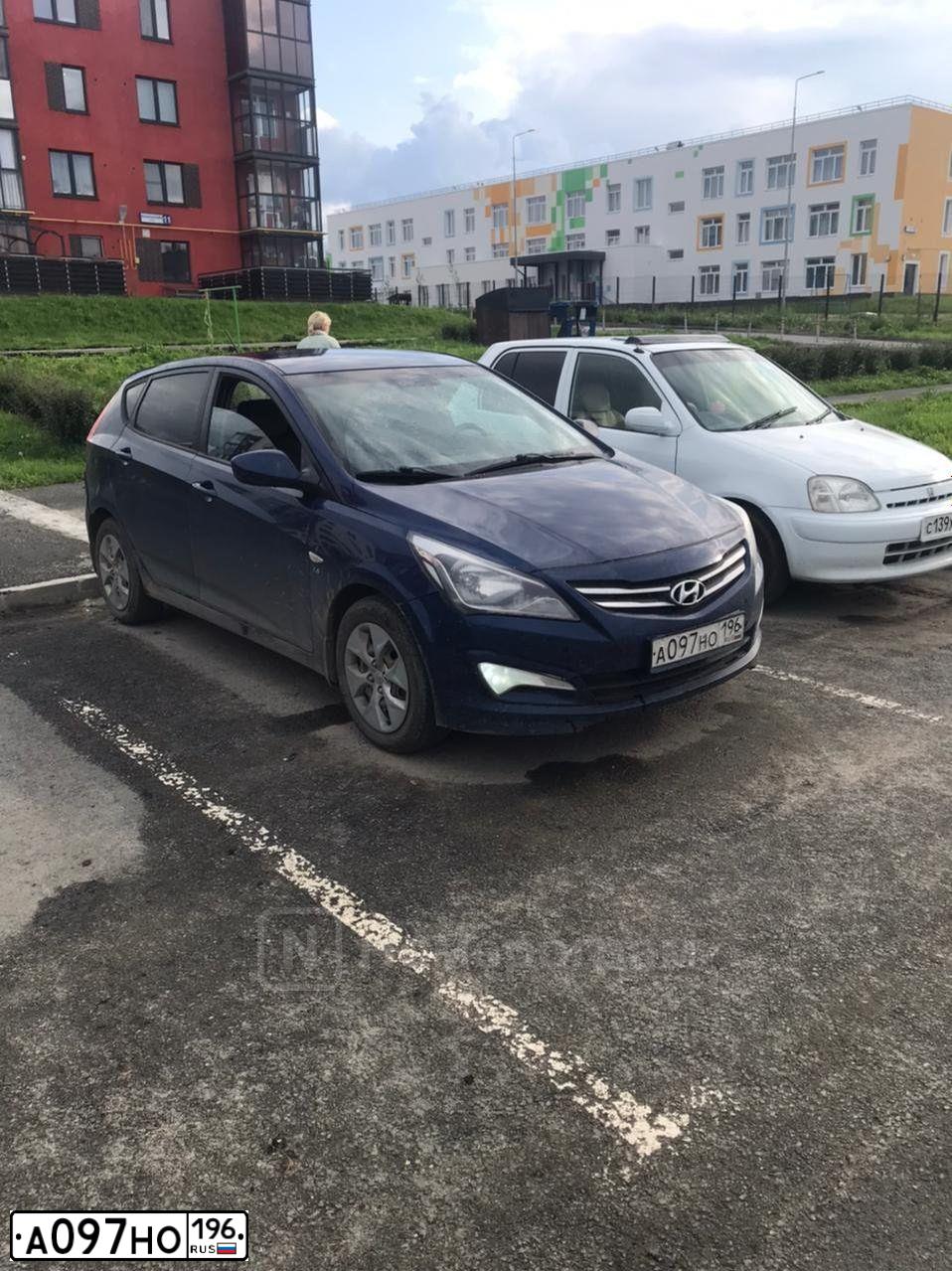Фото автомобиля HYUNDAI SOLARIS, 2014 — госномер А097НО196. Цвет: СИНИЙ