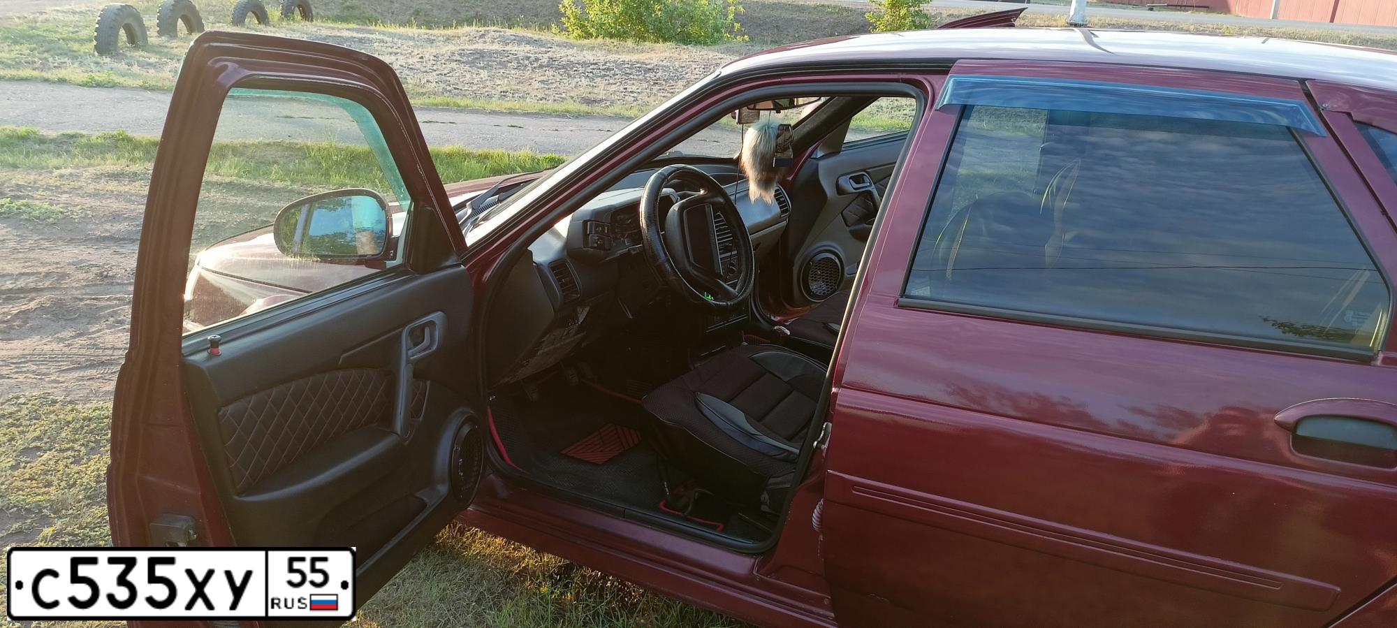 Фото автомобиля LADA 2112 LADA, 2004 — госномер С535ХУ55. Цвет: ТЕМНО-МАЛИНОВЫЙ